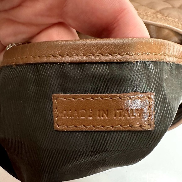 Burberry Quilted Light Brown Leather Brooke Hobo Shoulder Bag with Lock and key - Picture 13 of 16